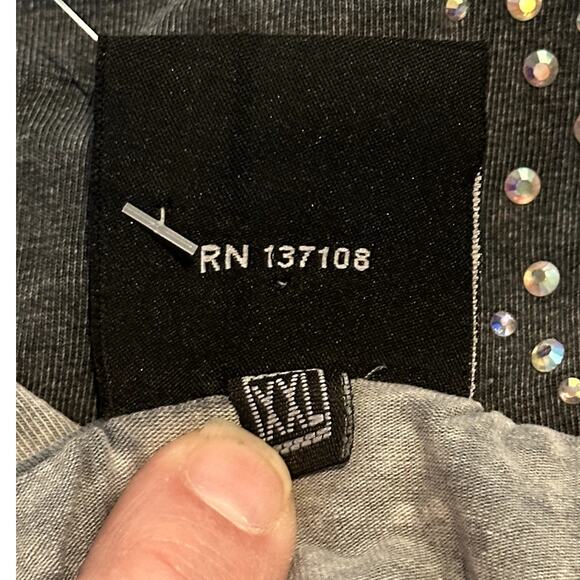 EGO NWT Women Plus Size 2XL Gray Sliced Back Stone Accent Grunge Skater Top - Picture 8 of 10